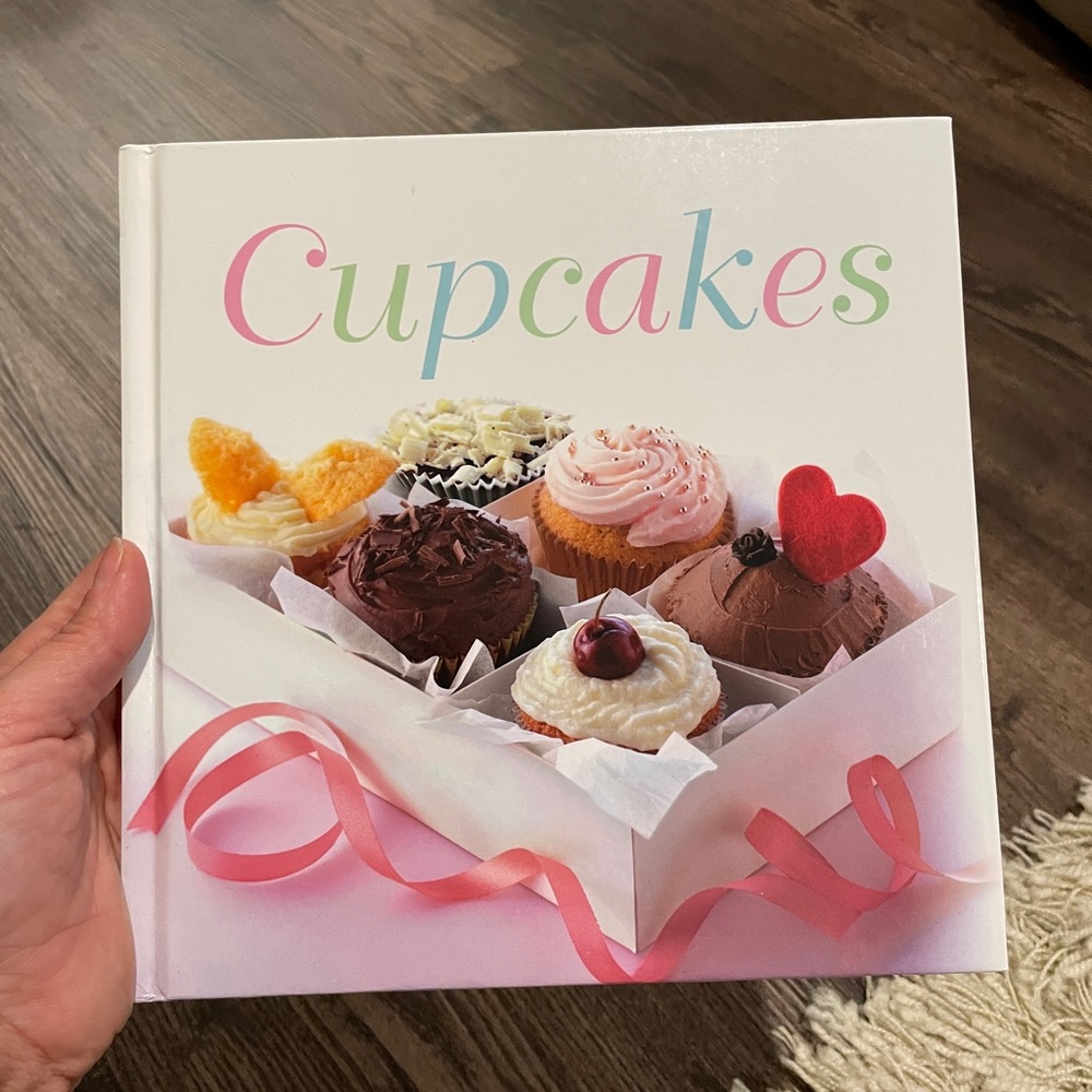 Cupcakes book
